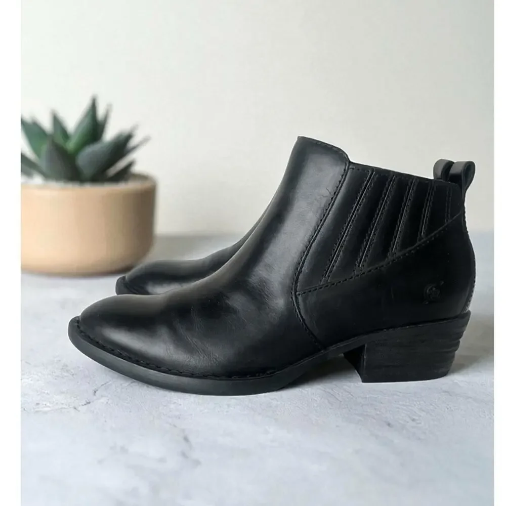 Born Beebe Leather ankle boots black 9